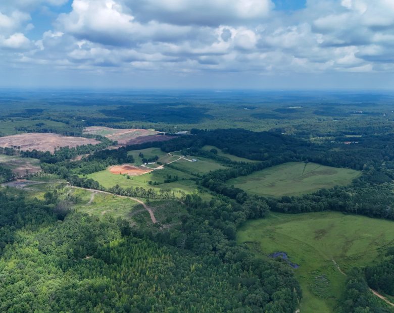 Itawamba County’s Premier Jewel: A Stunning 31.77-Acre Property in Itawamba County, Mississippi