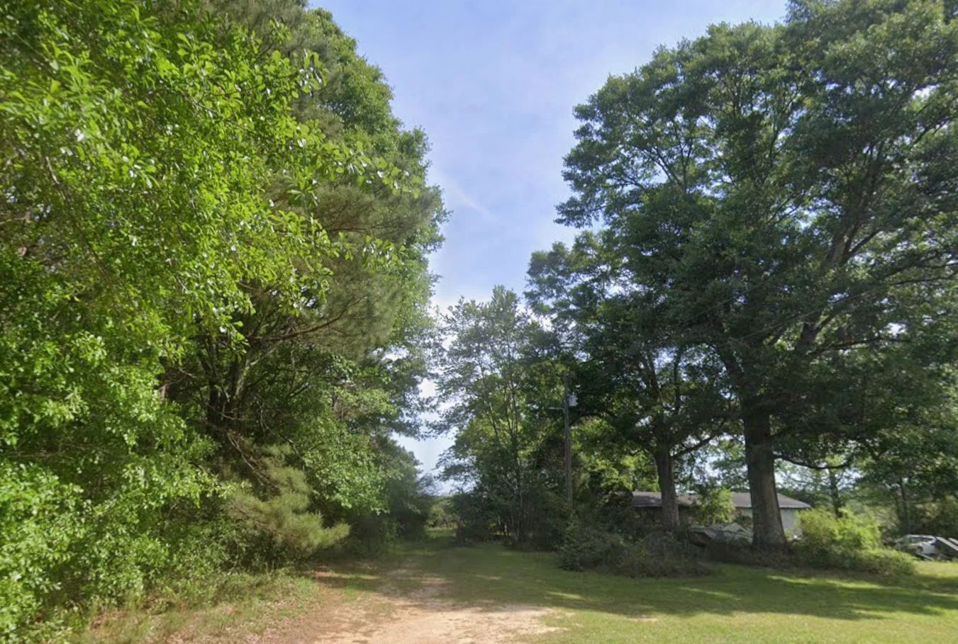 0.28 Acre Wooded Lot Near Lake! in Pearl River County, MS